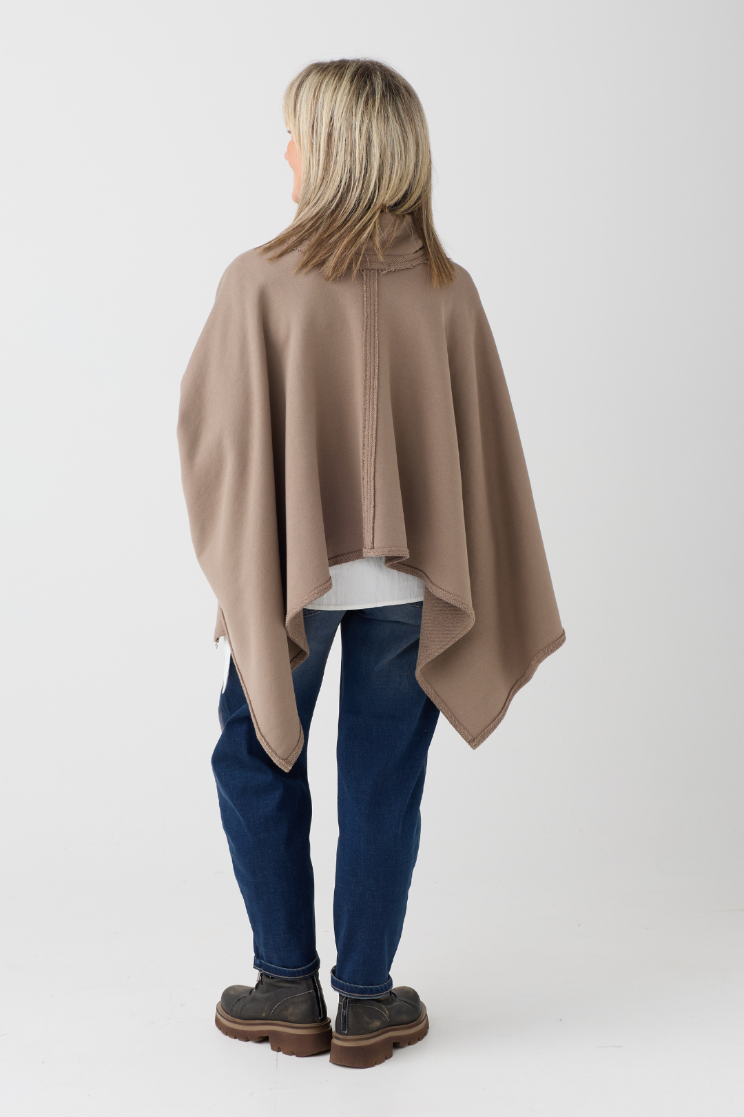 Kedziorek Taupe Cape 5561