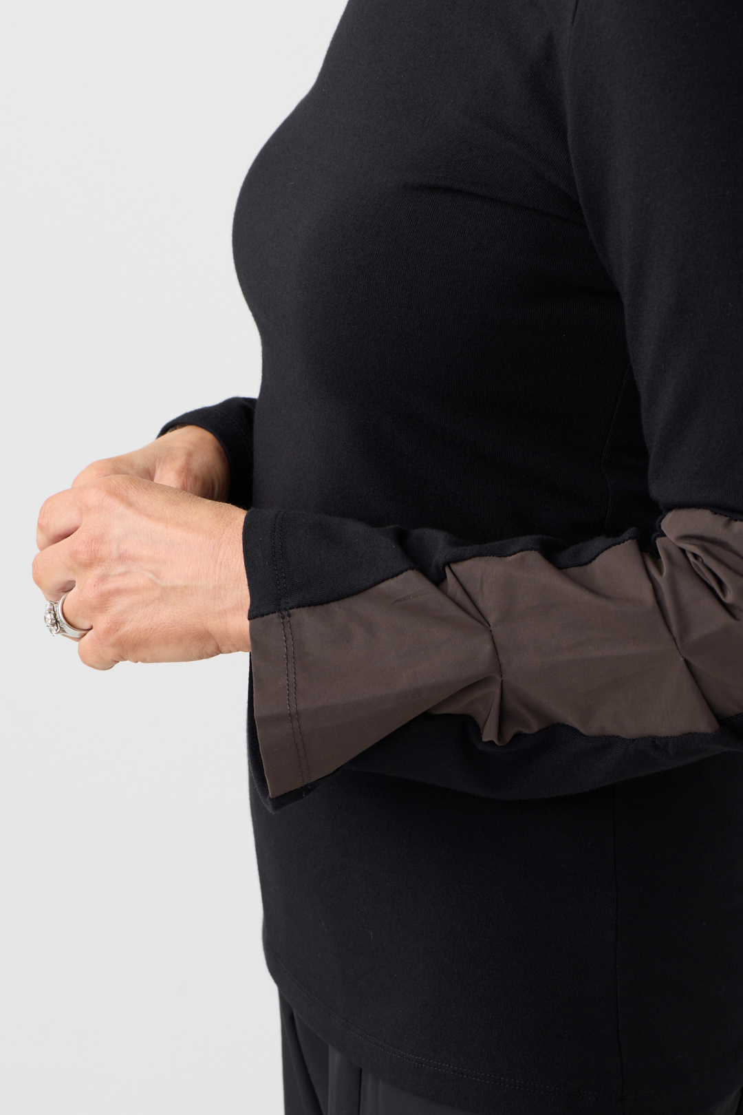 Ozai n Ku Black/Brown Block Top 033
