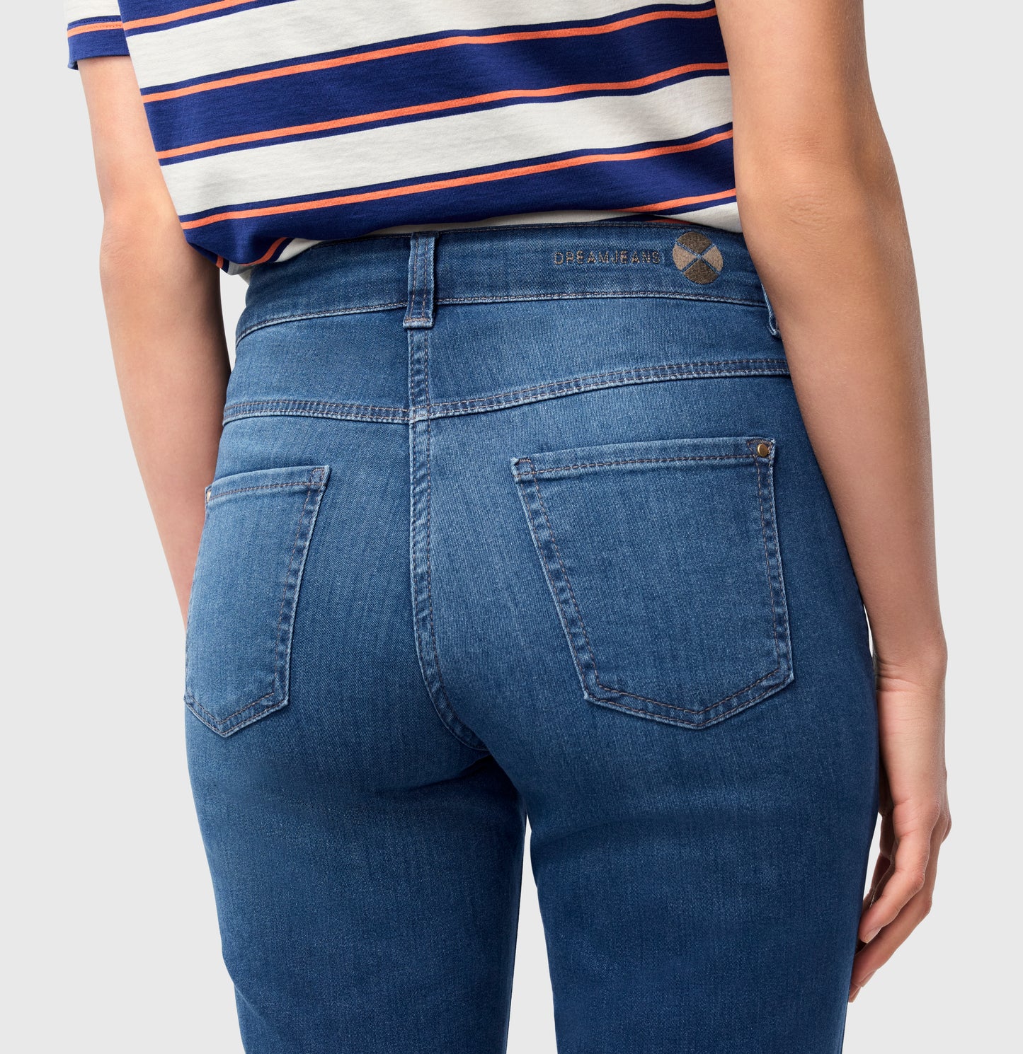 Mac Dream Mid Blue Straight Leg Jeans