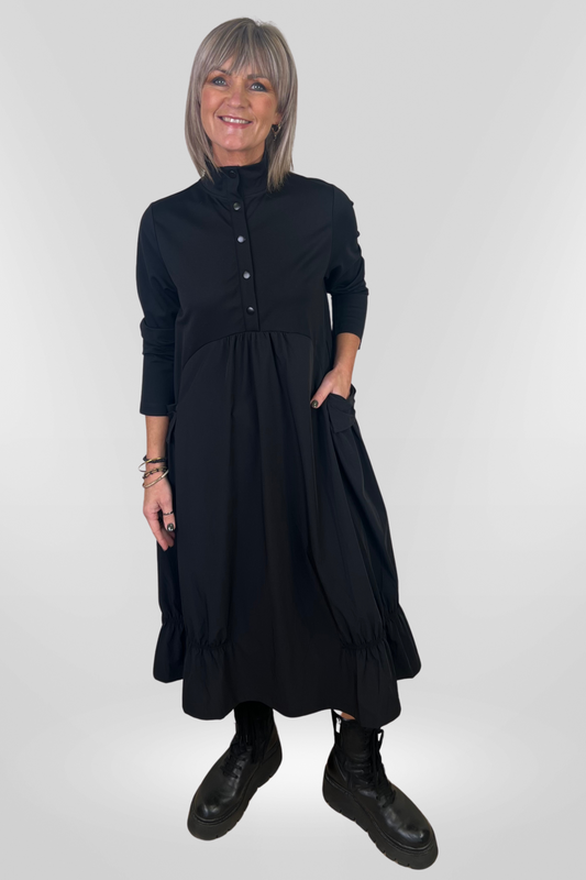 Uchuu Black Funnel Neck Dress