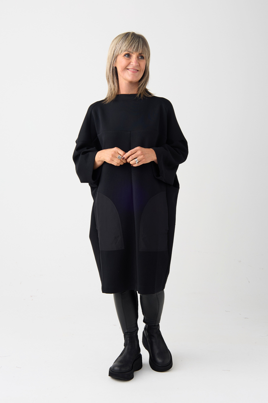 el2 Black Batwing Sleeve Dress