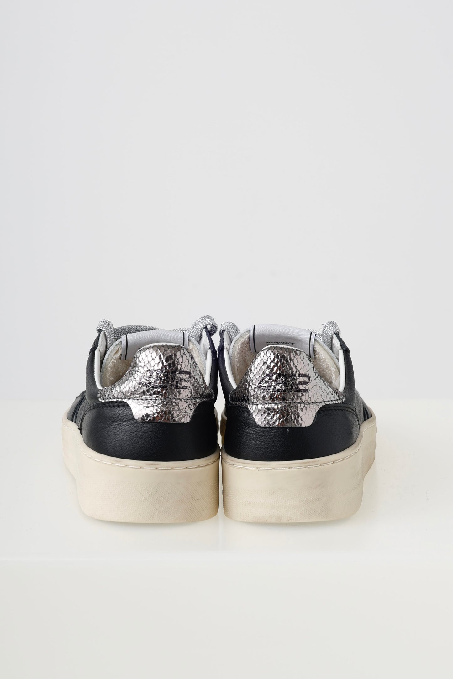 4B12 Hyper Black/Silver/Viper Trainers