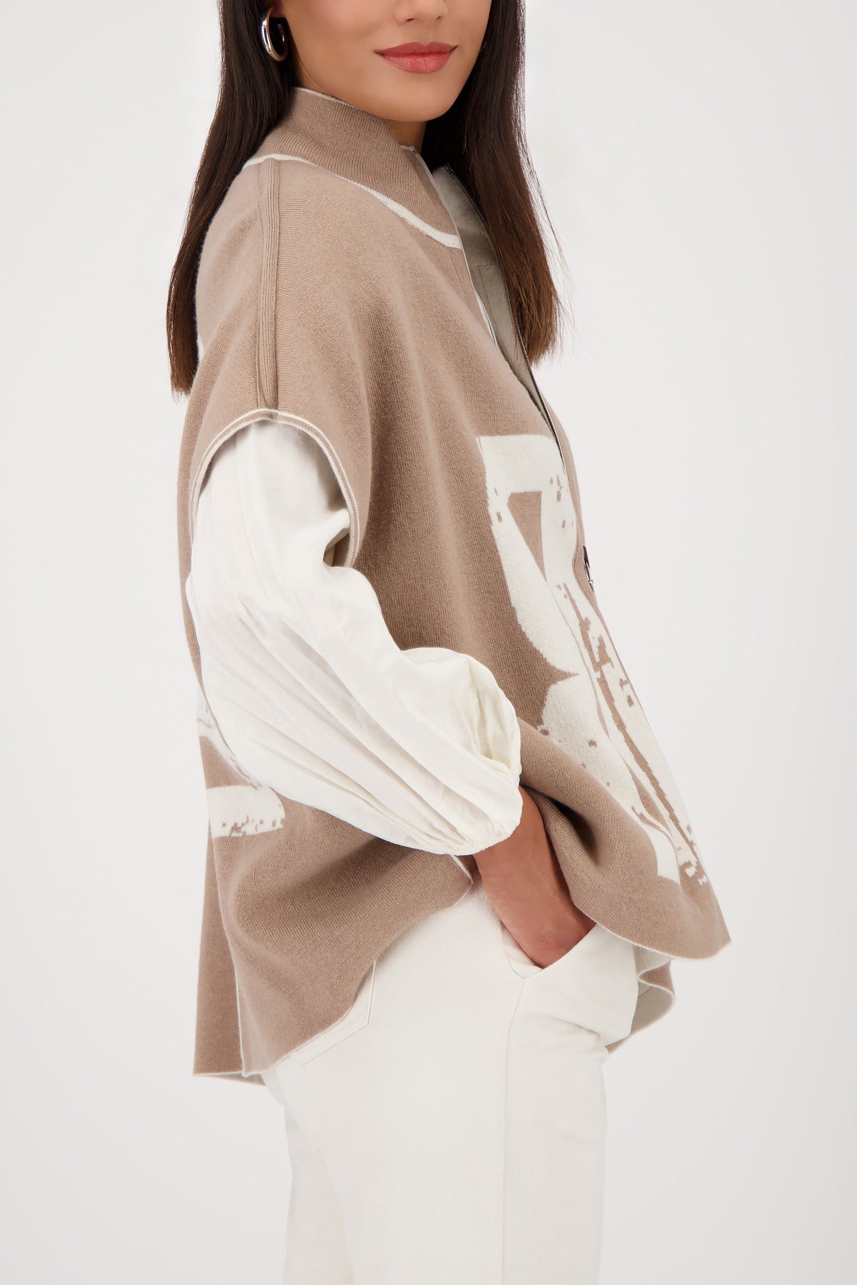 Monari Cashmere Pattern Sleeveless Cardigan