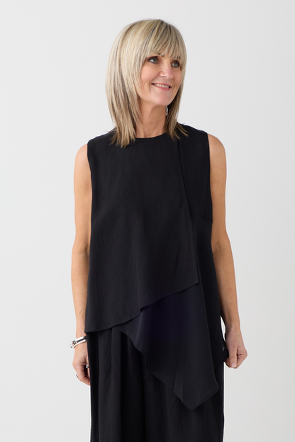 el2 Black Asymmetric Top 1004
