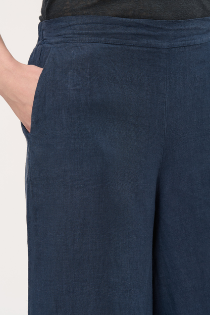 Humility LIREO Navy Linen Crop Trouser