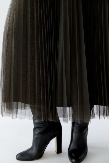 Oui Espresso Pleated Sparkle Skirt