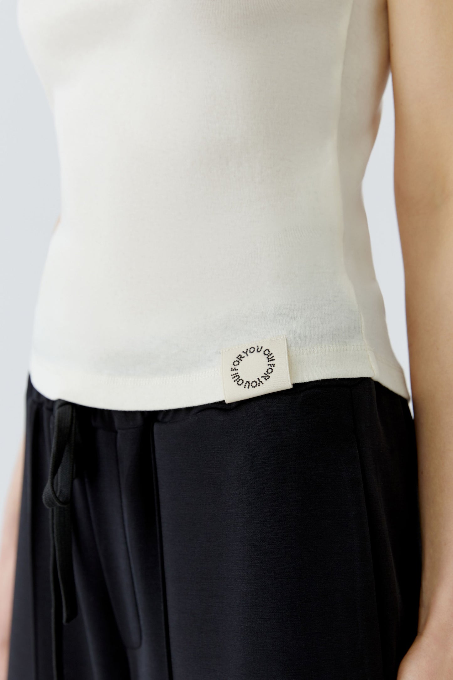 Oui Cream / Black Vest Top