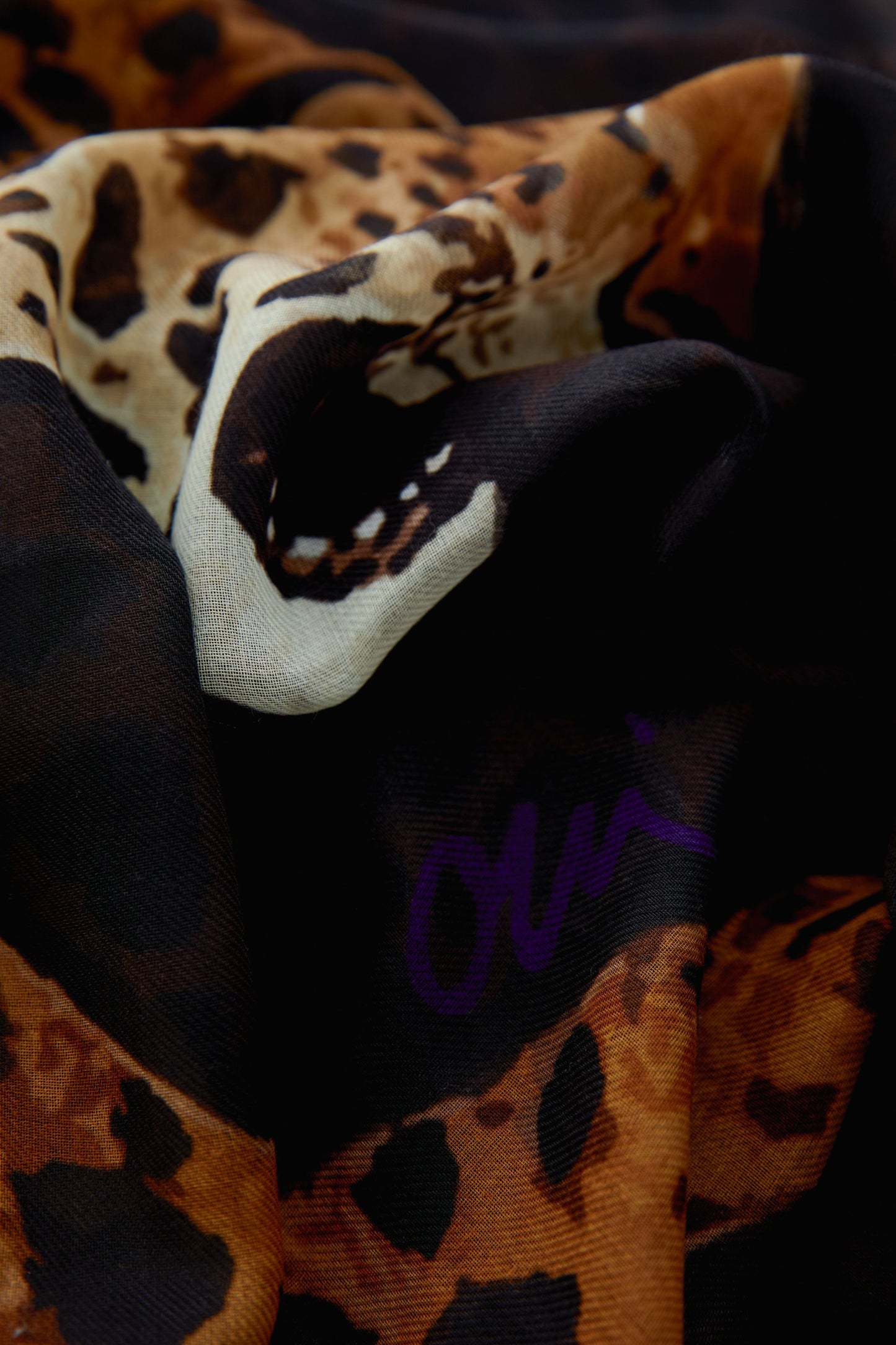 Oui Dark Brown/Camel Leopard Scarf