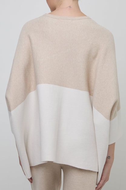 Uchuu Oatmeal/Milk Poncho Jumper