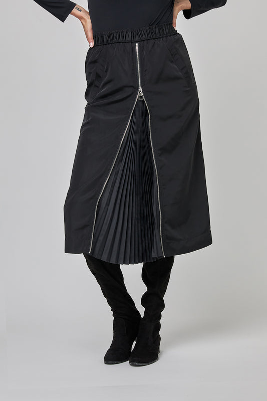 Uchuu Black Midi Skirt with Pleat Detail