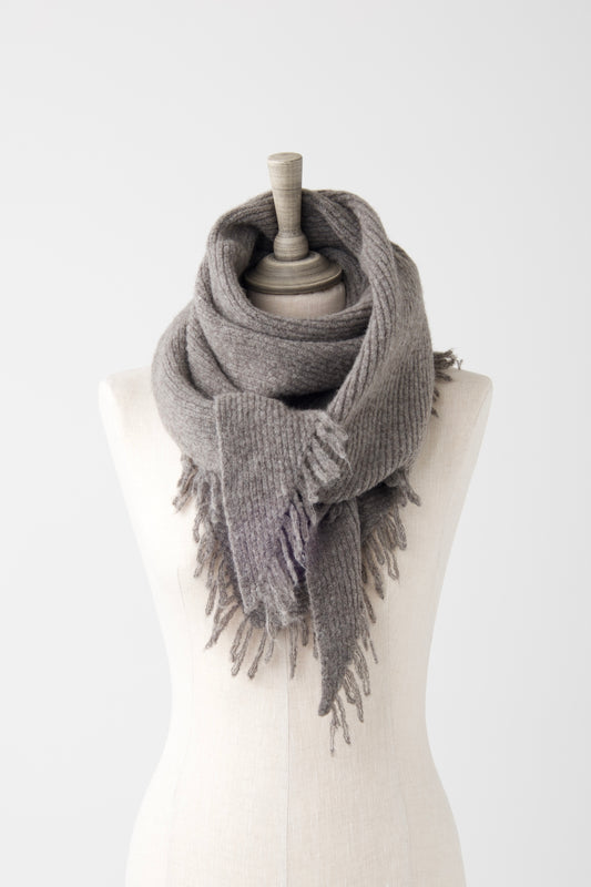 el2 Light Grey Triangle Scarf w/Fringe Edge