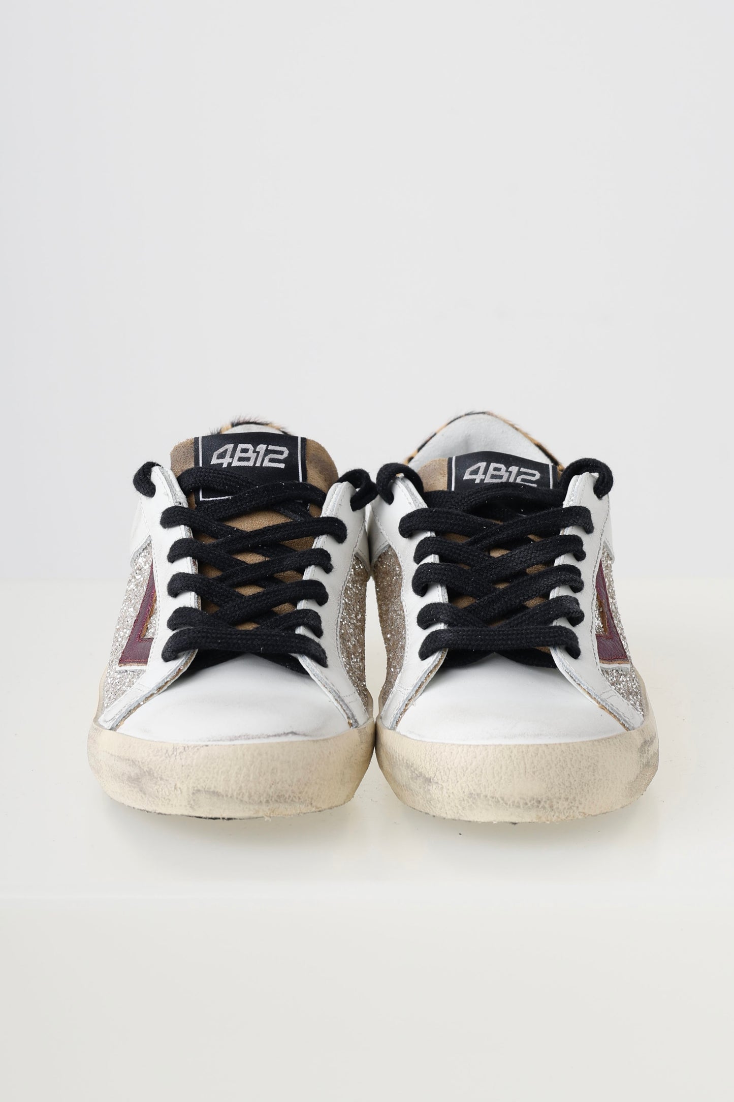 4B12 Suprime Champagne/Leo/Black Trainers