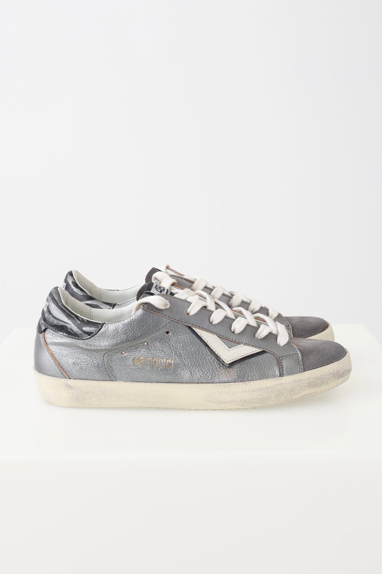 4B12 Suprime Steel/Grey Trainers