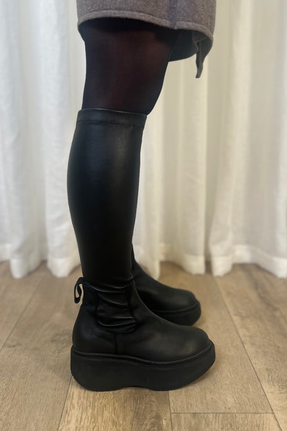 Lofina Black Long Boots with Side-Zip