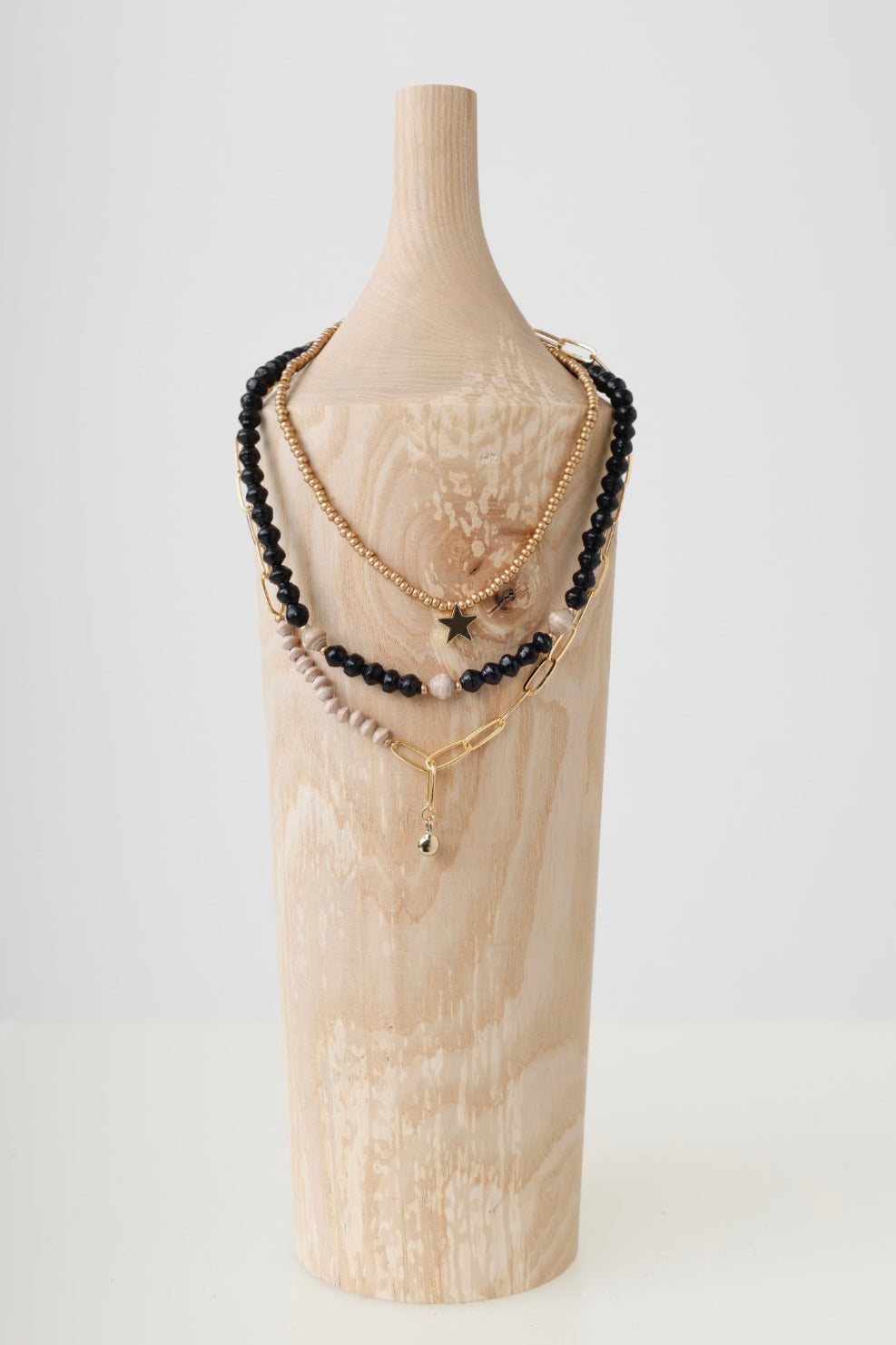Paperchain Black/Cement Triple Hanstar Necklace