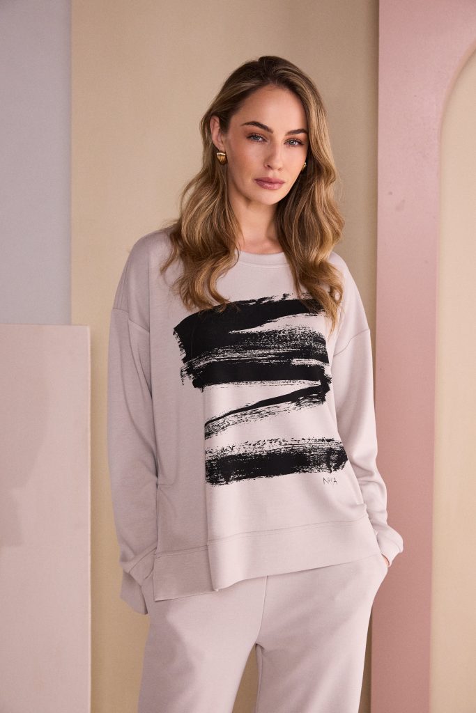 Naya Mink/Black Brush Stroke Print Top