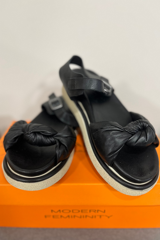 Shaddy Black Leather Knot Sandals