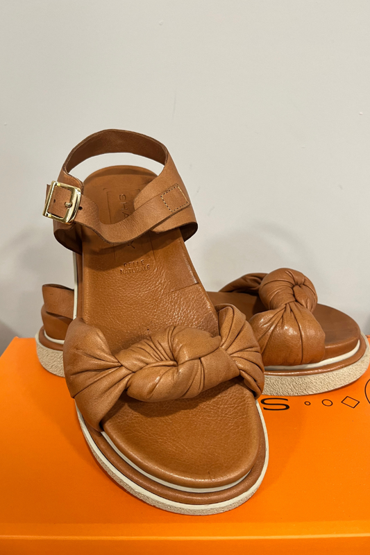 Shaddy Tan Leather Knot Sandals