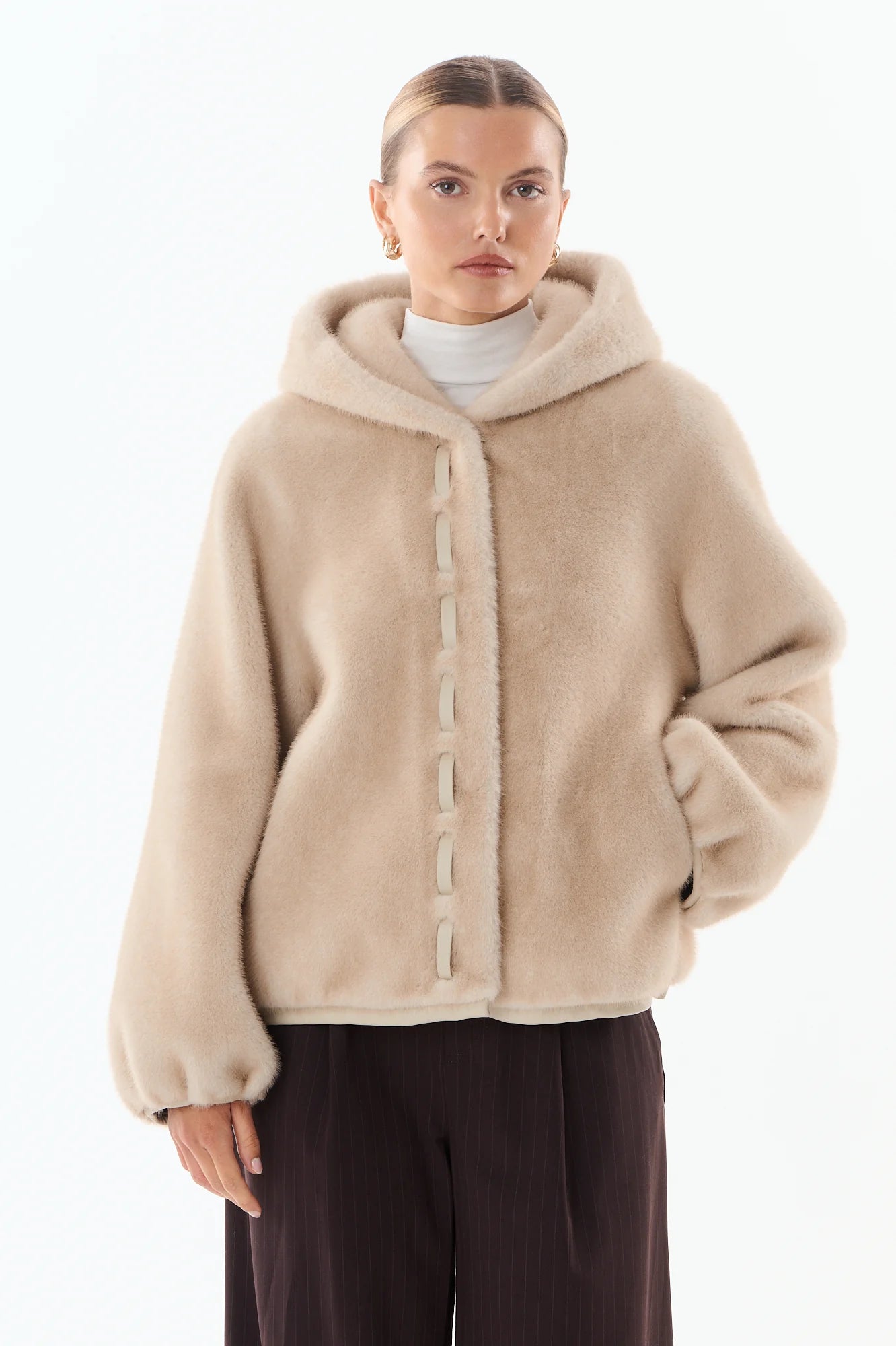 Giovanni Wayla Beige Faux Fur Jacket