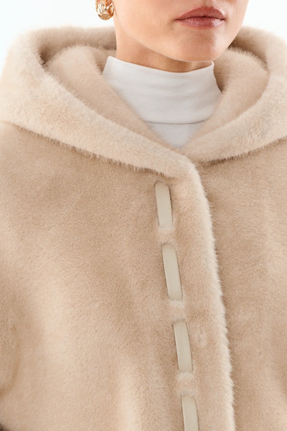 Giovanni Wayla Beige Faux Fur Jacket